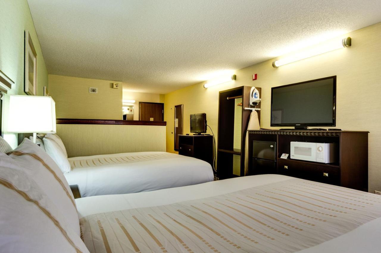 Fireside Inn And Suites Devils Lake Exterior foto