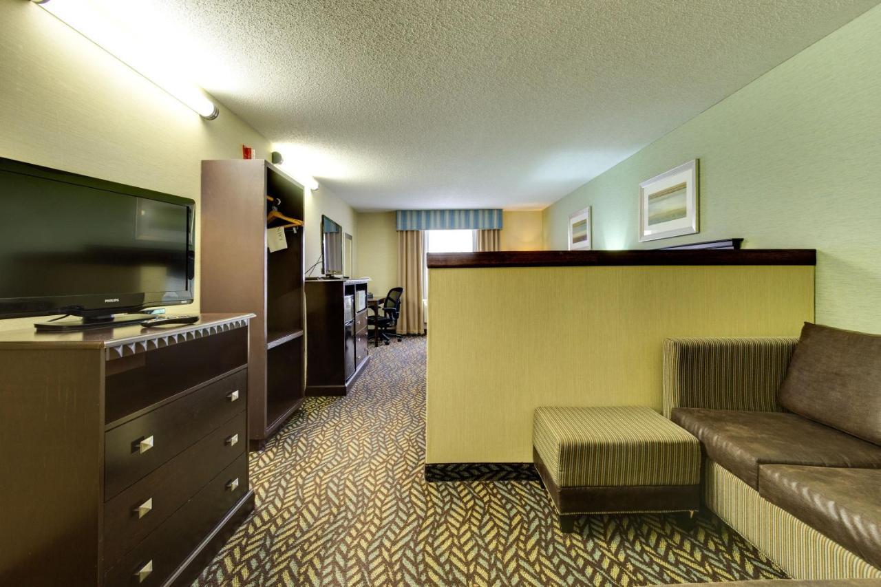 Fireside Inn And Suites Devils Lake Exterior foto