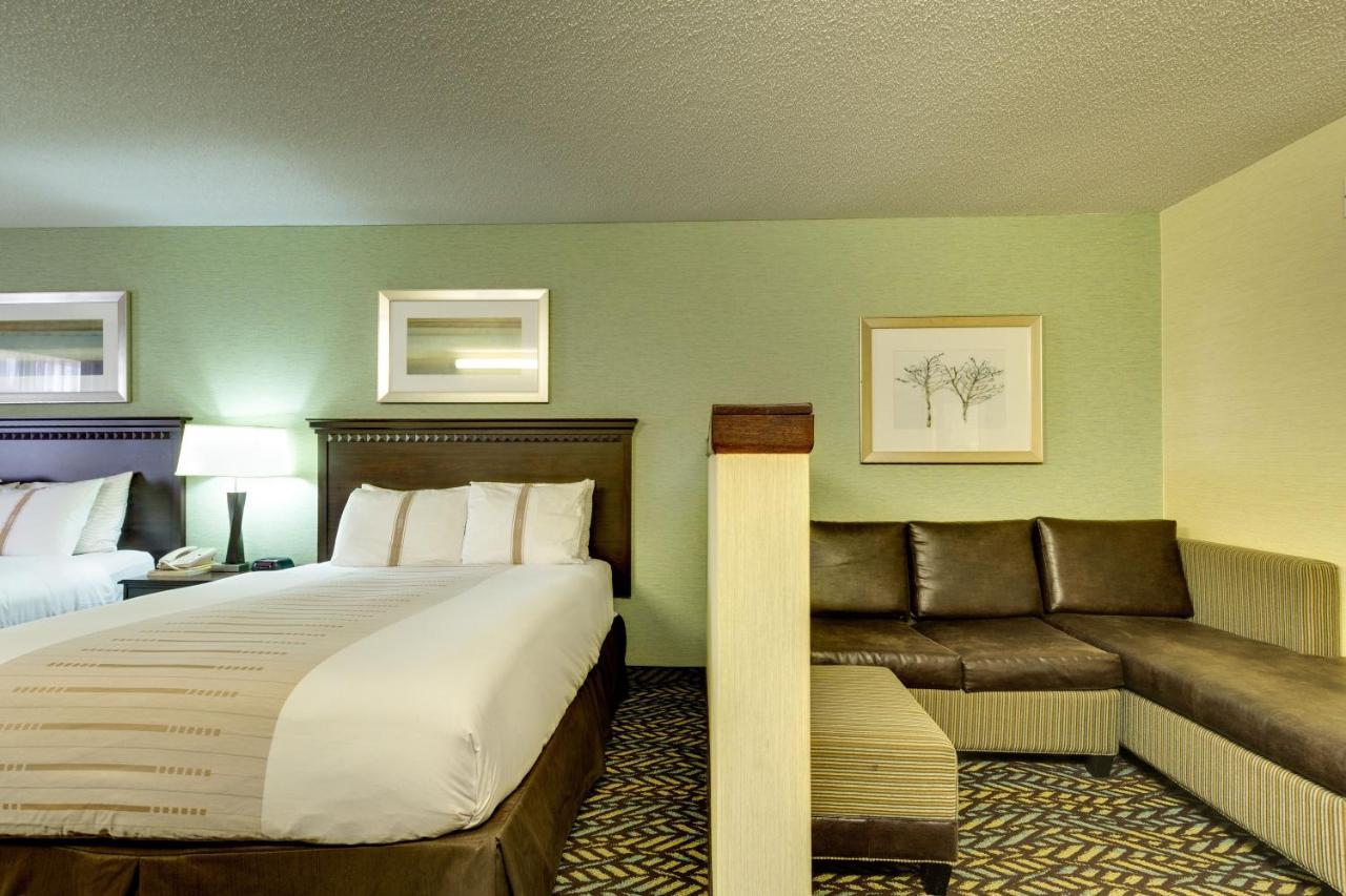 Fireside Inn And Suites Devils Lake Exterior foto